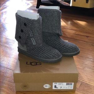 UGG boots with classic cardy